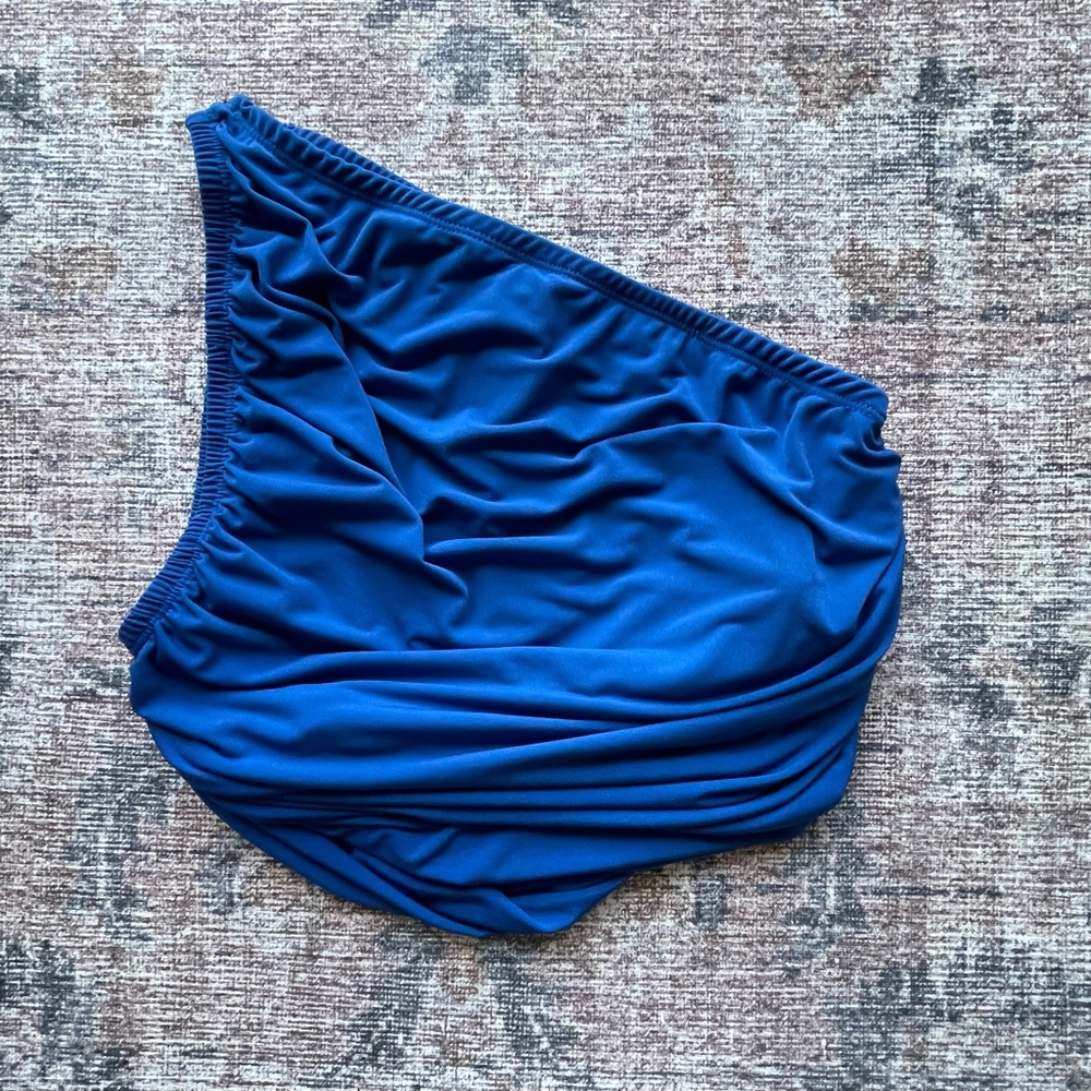 Ariella one shoulder blue crop top